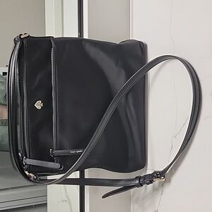 KATE SPADE💥PRICE DROP BLACK NYLON MEDIUM SIZED CROSSBODY BAG S362